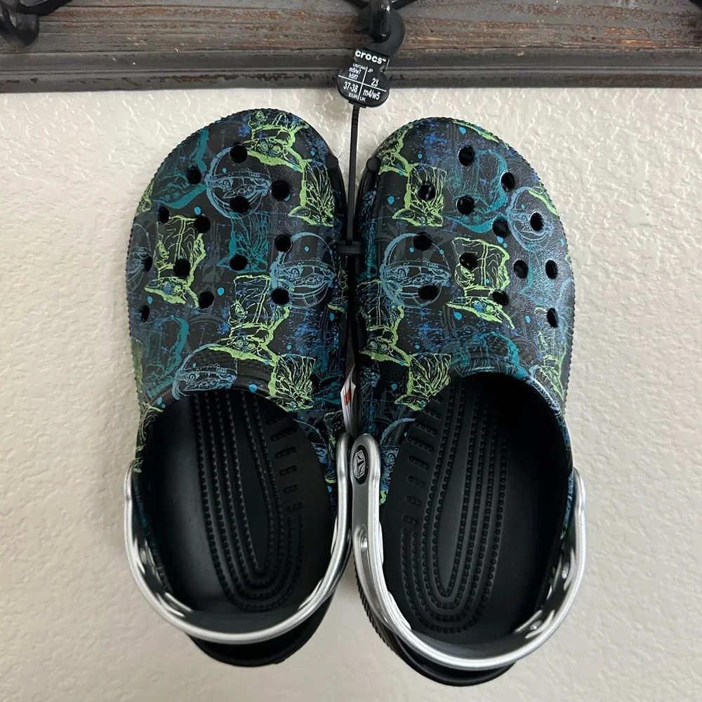 Mandalorian Crocs - Picture 1 of 5